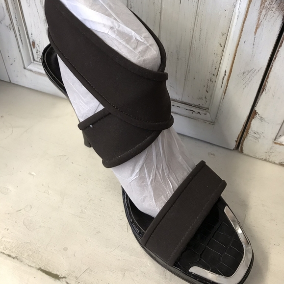 Donald Pilner Strappy Heels - Picture 1 of 4